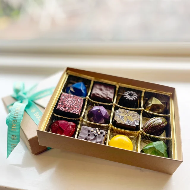 12 of our most popular confections for mom. (Pro tip: if you get 12, there might be enough to share) 

Available in Burien and West Seattle only. 

#mothersdaychocolates #mothersdaygifts #momloveschocolate