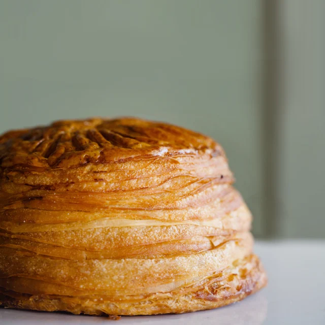 We haven't really talked about the spinach croissant. It might be one of our favorite savories...even if you don't like spinach. Picky eaters club members say that it's the best spinach they've ever tasted. The combo of béchamel sauce and feta, combined with the flakey croissant tricks your brain into thinking this vegetable is a mere accompaniment to the layers of buttery flakey croissant. 

And for people who genuinely love spinach, we think you'll be thrilled.

#spinachisyummy #popeyewouldbejealous #spinachcrroissant