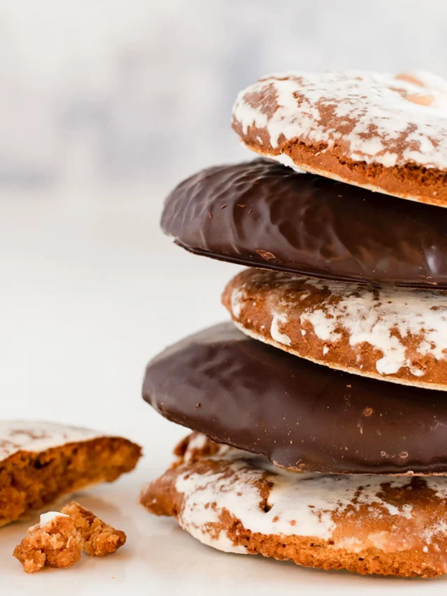 A traditional German Christmas cookie made with hazelnuts, almonds, dried fruits, cinnamon and special spices. (Available chocolate or sugar glazed)

There’s a reason Lebkuchen has been a beloved holiday treat for centuries.
These German Christmas cookies are all about warmth, memory, and tradition.

Our traditional Lebkuchen are soft, spiced, and nostalgic, the kind of cookie that feels like home. With hazelnuts, almonds, dried fruits, cinnamon, and a blend of old-world spices, they make the whole season smell a little cozier. The single cookies are finished with either a classic sugar glaze or rich chocolate, and the 3-pack includes the glazed and both milk and dark chocolate.

Available online and in the shops through the holidays only.

#Lebkuchen #LebkucheninSeattle #TraditionalLebkuchen