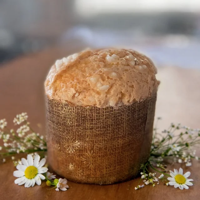 One more day to place your orders for Easter Day pick up! The online orders close at 4:00 on Friday!

In other news, Chef has been working on a massive batch of fresh Colomba di Pasqua. He has 2 sizes, medium and itty bitty.

Easter Hours:
All 3 shops 7:00am - 3:00pm