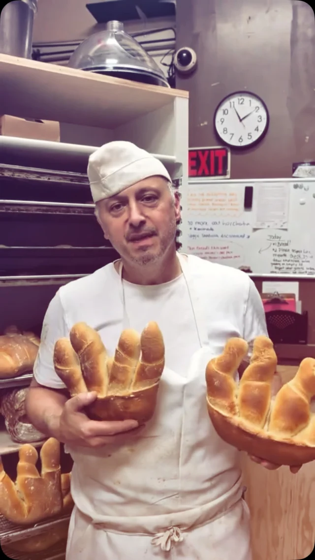 CRAZY BREAD ALERT!!!

Hurry over to the West Seattle shop...Chef has made Main de Nice in celebration of Labor Day. (Translates to “Hands of Nice”.)

Tastes like sourdough, flour from France…
And they are HANDS MADE OF BREAD!!!!

That’s all.