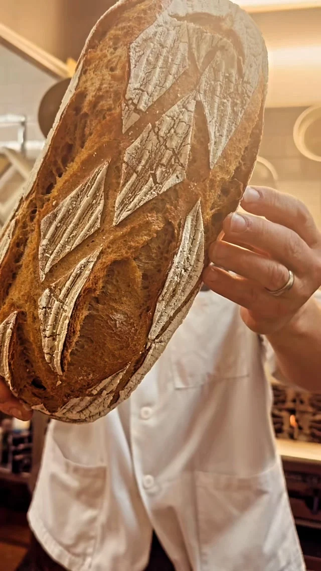 Chef William talks fresh from the oven bread and German spelt flour! 

#knowyourbread
